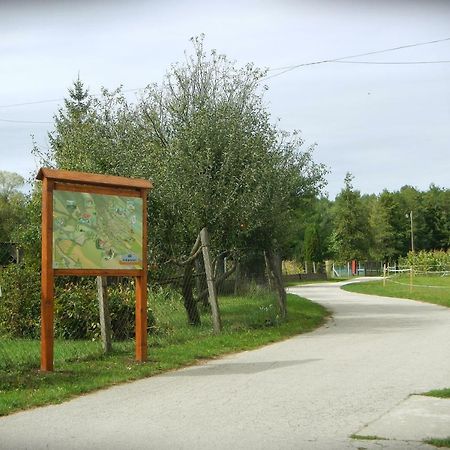 Bekesseg Szigete, Klasszik Apartman Sur Exterior foto