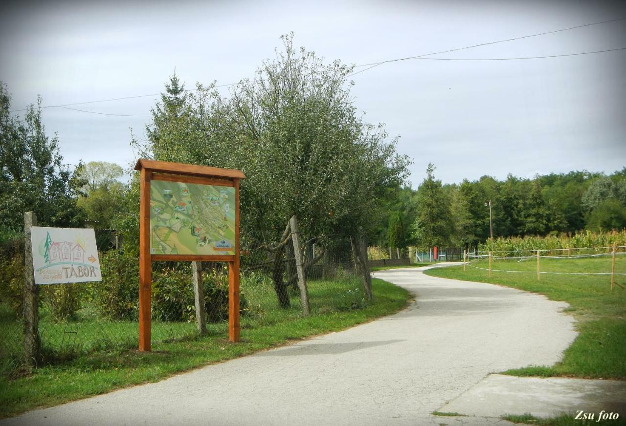 Bekesseg Szigete, Klasszik Apartman Sur Exterior foto